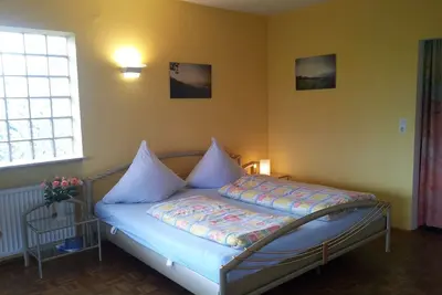 Image de Fewo fĂĽr 1-2 Personen mit Kamin und Balkon am SĂĽdhang