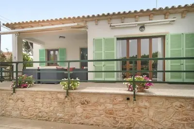 Image de Village house for 6 people in Cala Llombards.
