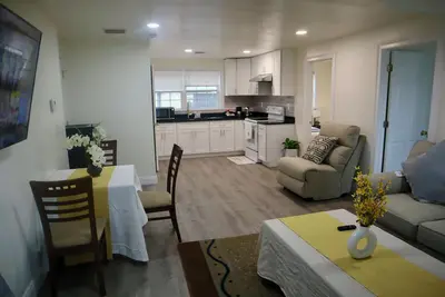 Image de Cozy, comfy, quiet &close to casinos