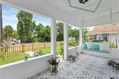 Image de 4br Charming Home By Beachside
