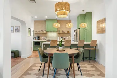 Image de House of Dragon - Modern Bungalow and Casita in the heart of Phx!