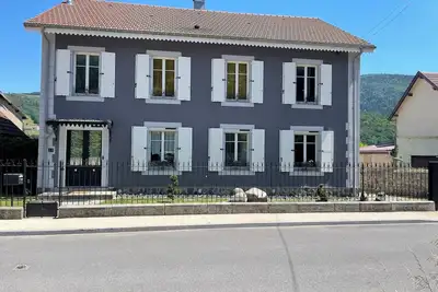 Image de Magnifique maison de maitre pleine de charme vue dégagée sur les montagnes !