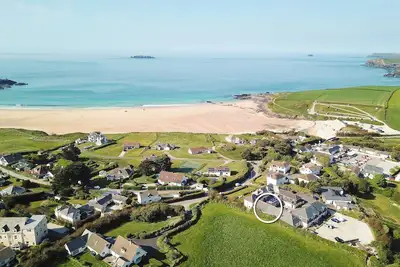 Image de Attractive cottage two minute walk to the beach, dog friendly, parking