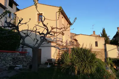 Image de La Maison D'Etienne -vue imprenable, terrasse, jardin, calme. Au cœur de Saignon