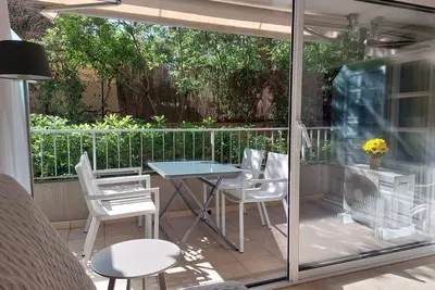Image de Studio Climatisé Idéal: Plage et Centre-Ville à Pied, Wifi Gratuit