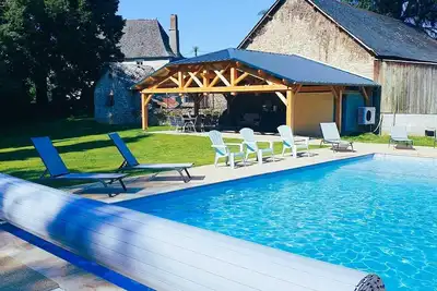 Image de Maison Rénovée, Parc, Piscine Chauffée, Terrasse Couverte, Terrain de Pétanque