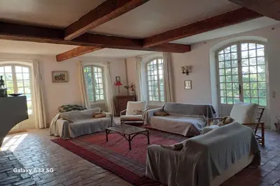 Image de Grande maison Provençale, au calme, à flan de colline, avec vue panoramique