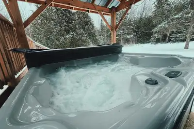Image de Starry Haven: Serene Retreat with Hot Tub