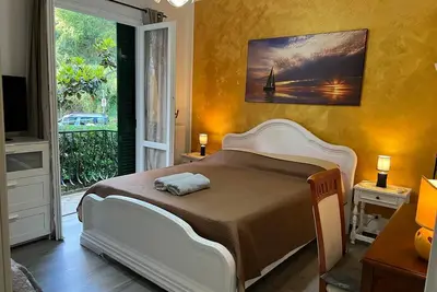 Image de 80m from the sea private parking space, sleeps 7,