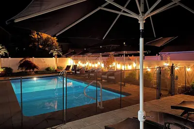 Image de Beautifully renovated/ Luxury pool/ 3 short blocks to Beach and Boardwalk!