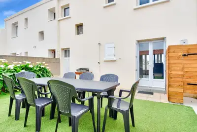 Image de 350m de la plage- Maison pour 8- Grande terrasse