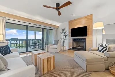 Image de Shipwatch C202 | Stunning Gulf Views | Pool | Tennis and Pickleball