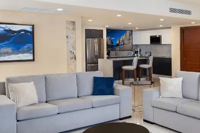 Image de Three Bedroom Penthouse Oceanfront Suite- Villa La Valencia