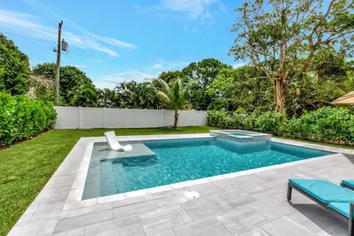 Image de Pool Paradise in East Delray Beach 5 minutes from Downtown and beaches