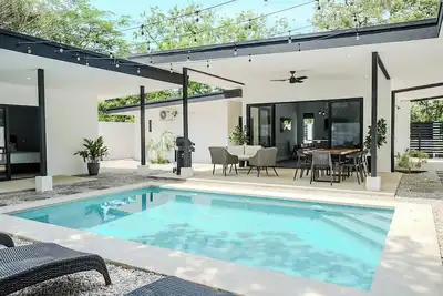 Image de Serenity Surf Villa, 5 minutes to Playa Grande. We have space for 8 guests