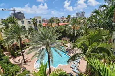 Image de Palm Penthouse - Bright Designer Penthouse in the Heart of CityPlace