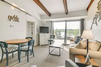 Image de Kimberling City Condo w/ Lake Views & Pool Access