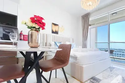 Image de Elegant Studio with Balcony & View Dubai
