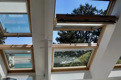 Image de Jolie maison avec jardin, vue sur mer et plage