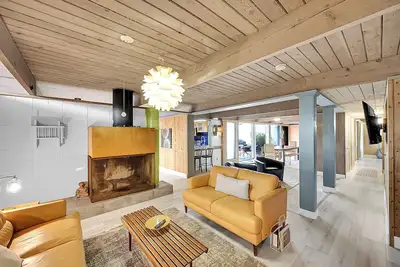 Image de Mid Century Boho Chic Beach Bungalow only 3 blocks to sparkling ocean! !