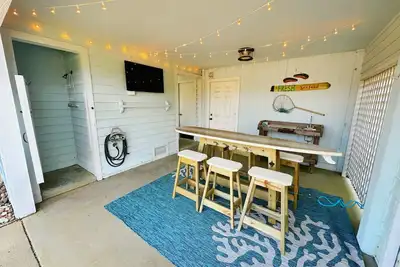Image de Liv4Summer Ii- 3 bedroom rennovated cottage with hot tub and beach club access