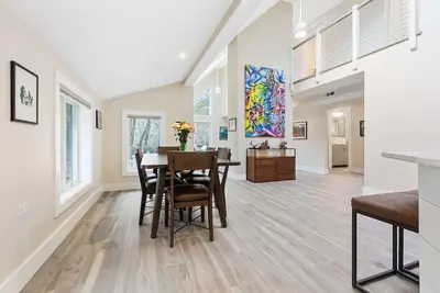 Image de New to Rental Market! West End 4br Luxury - Provincelands Oasis