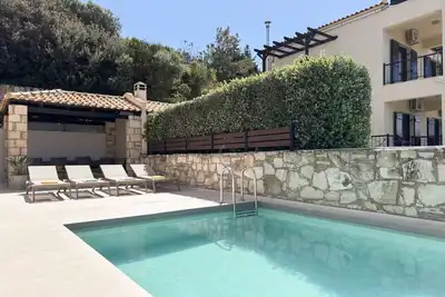 Image de Ya Chara Villa︱A Tranquil Retreat w\/Pool & Vistas