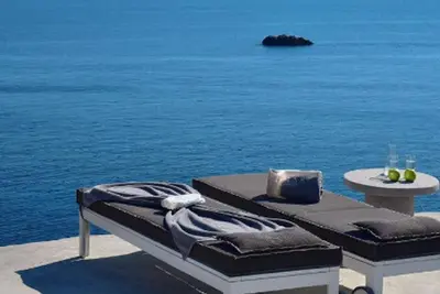Image de Sensational Folegandros Apartment | 1 Bedroom Suite | Apartment Kanao | Furnished Sun Terrace with Outdoor Jacuzzi and Sea View | Beachfront | Karavostasis