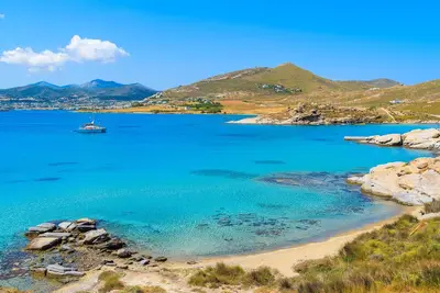 Image de Impressive Folegandros Villa | 2 Bedrooms | Villa Genya | Furnished Sun Terrace with Private Outdoor Jacuzzi | Beachfront | Karavostasis