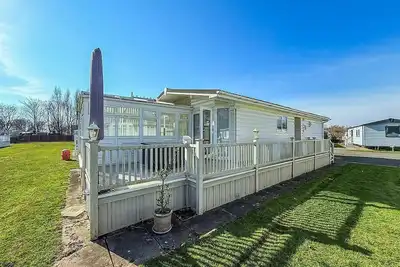 Image de Gorgeous lodge with decking at Southview Holiday Park in Skegness ref 33093v