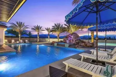 Image de Yucca Iv Estate - 6, 000sf on 2. 5 acres