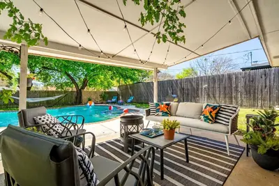 Image de Country Pool House w/ Game Room, Fire Pit, Grill