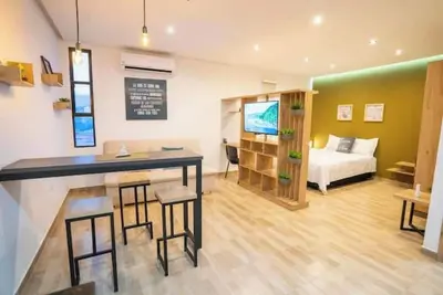 Image de Hot And Cozy Aptoestudio. Living+Coworking