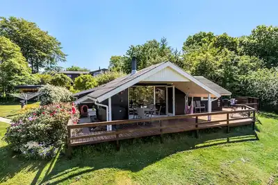 Image de Belle maison à Glesborg avec WiFi