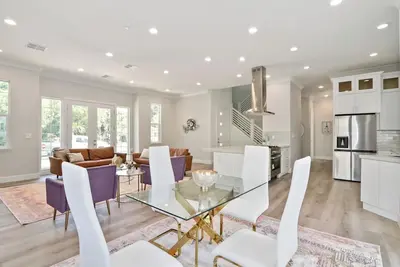 Image de The Salma Plan: 4br, 3. 5ba, 2600 Sq Ft, Near Campus