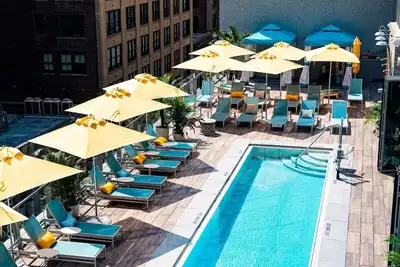 Image de City Life, Island Style: Margaritaville Resort Times Square
