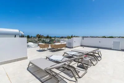 Image de Maison de vacances 'Oasis Del Lujo' avec vue sur la mer, Wi-Fi et climatisation