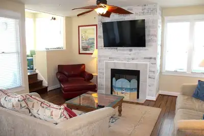 Image de Harbour Place 4104, Marina-Front Condo in Pirate's Cove