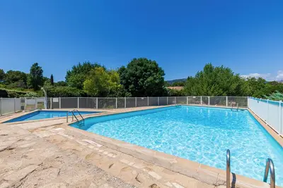 Image de Jolie maison proche plage, piscine/tennis et Wi-Fi