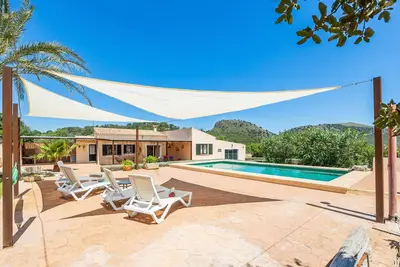Image de Maison de campagne \"Sis Quartons\" avec piscine privée, Wi-Fi et climatisation