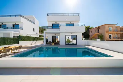 Image de Maison de vacances 'Albir Spaniahome' avec piscine privée, Wi-Fi et climatisation