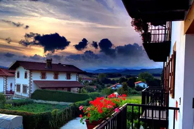 Appartement \"Ultzama\" avec vue sur montagne et balcon