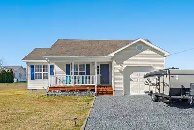 Image de Just One Oar - Pet friendly, Fenced yard!