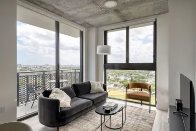 Image de Awesome Wynwood 2br w/ Gym & Roof Pool, nr Midtown, by Blueground