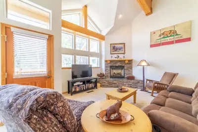 593 June Lake Townhouse W\/ Stunning Views