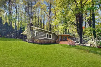 Image de Dog-friendly mountain cabin with washer/dryer, Ac, furnished patio, & firepit