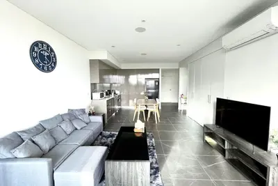 Image de High Floor Skyline view 2Br close2Olympic park