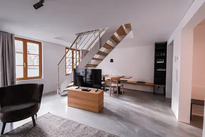 Image de Appartement '4 personnes' avec loggia couverte au 3ème étage à proximité immédiate du lac.