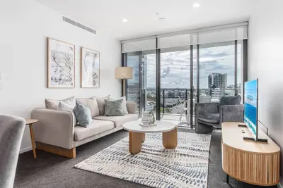 Image de Welcome to your luxurious seaside escape at The Sandbar in Burleigh Heads!