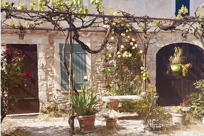 Image de Maison de vacances tranquille avec piscine